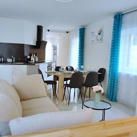 The Gold House 80Qm Gemuetlich Und Erholsam! Appartement Kleinblittersdorf Buitenkant foto